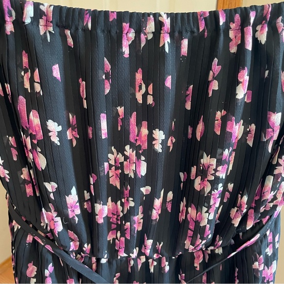 Forever21 Black Pleated Floral Pink and White Strapless Mini Dress in Size Small - Picture 6 of 12